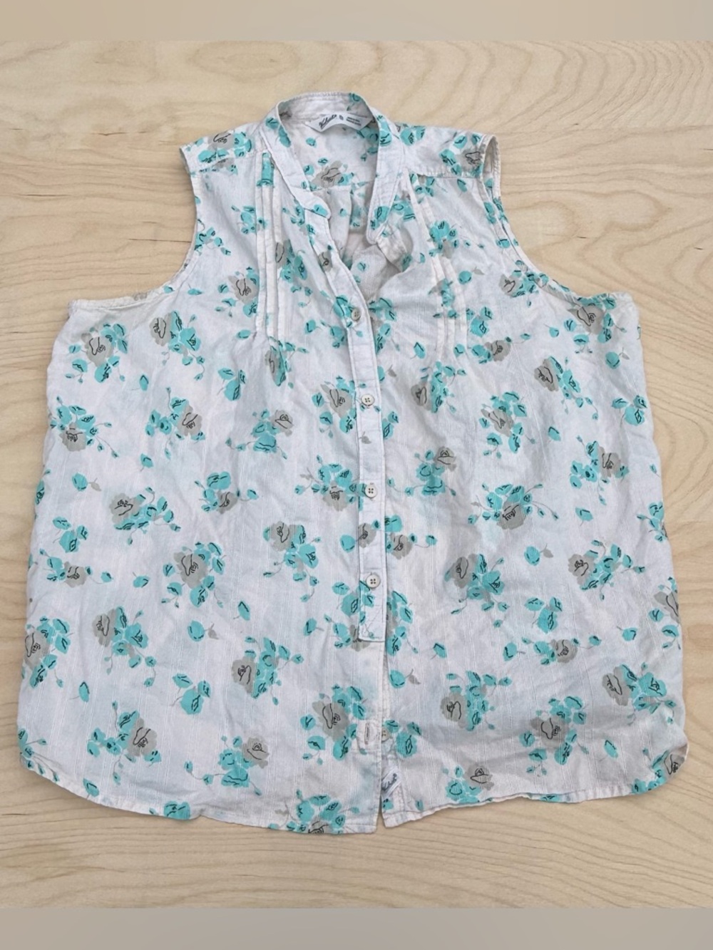 Woolrich Sleeveless Button Down White Blue Floral Blouse size XL